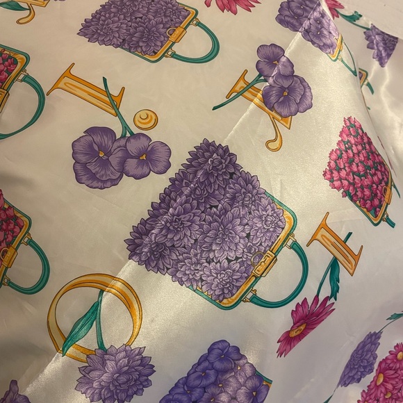 Jeanne Lottie spring colour 36 inch square scarf with a satiny feel - Picture 3 of 7